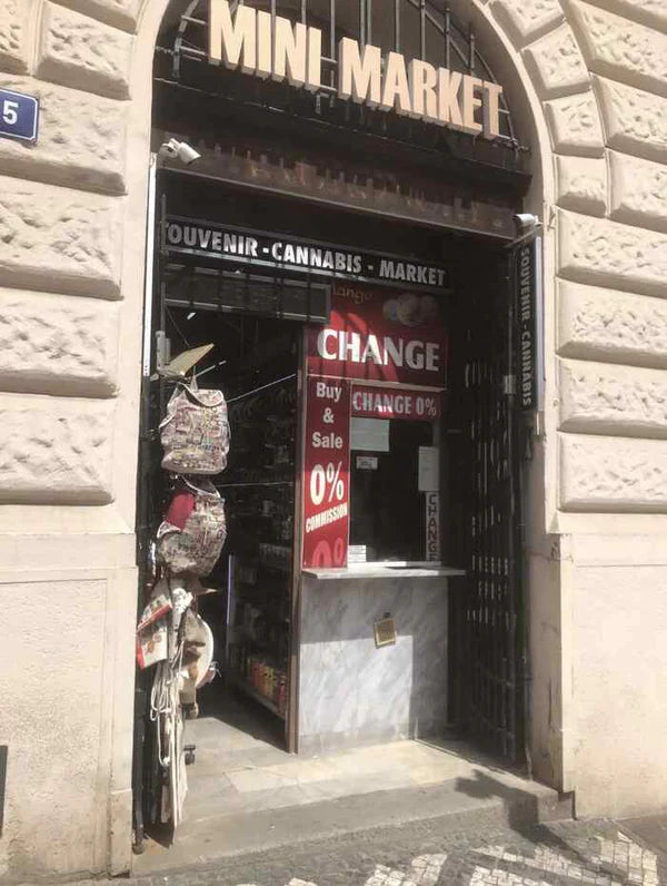 Minimarket Malostranské náměstí