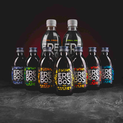 Erebos herbal energy drinks Kratom World, представени в продуктов кадър като билкови енергийни напитки.