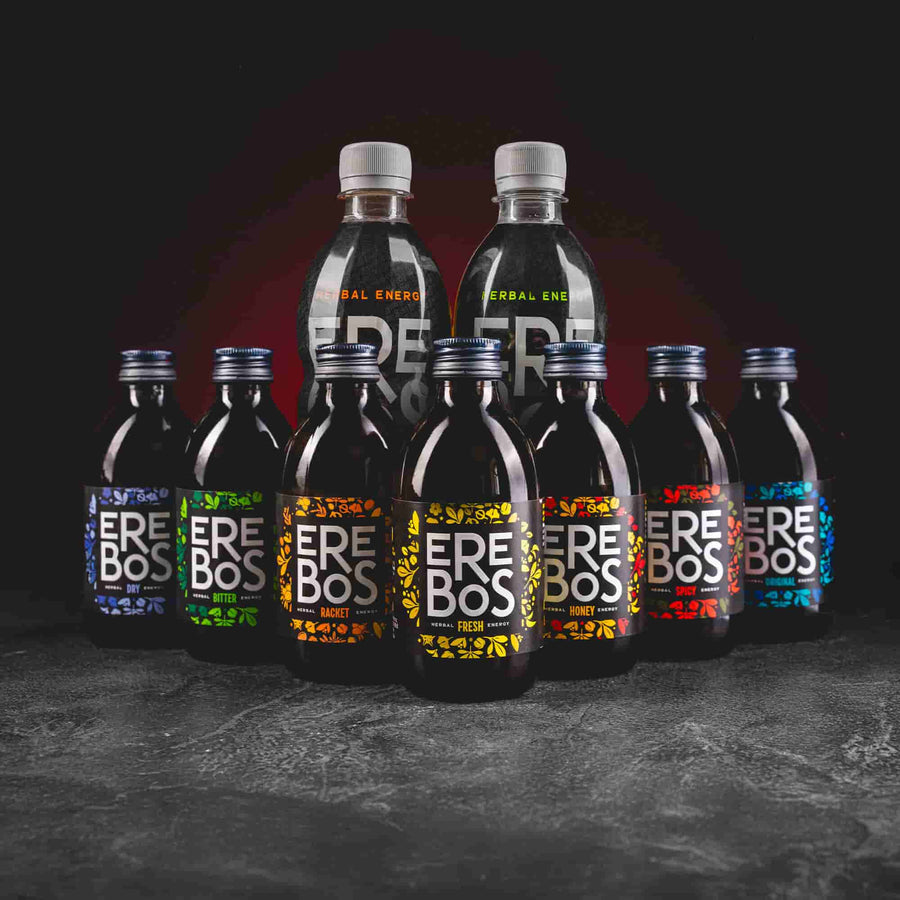 Erebos herbal energy drinks Kratom World, представени в продуктов кадър като билкови енергийни напитки.