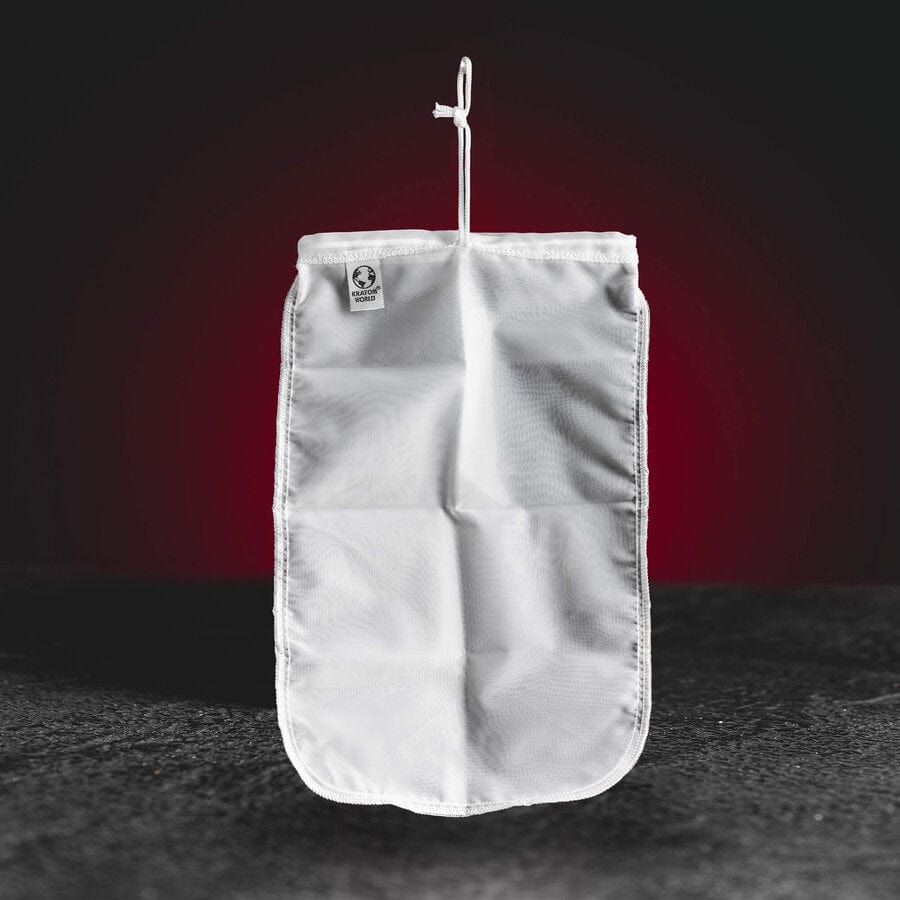 Kava Pro strainer bag Kratom World за kava kava Piper methysticum, представен в продуктов кадър като филтърна торбичка за приготвяне на kava напитка.