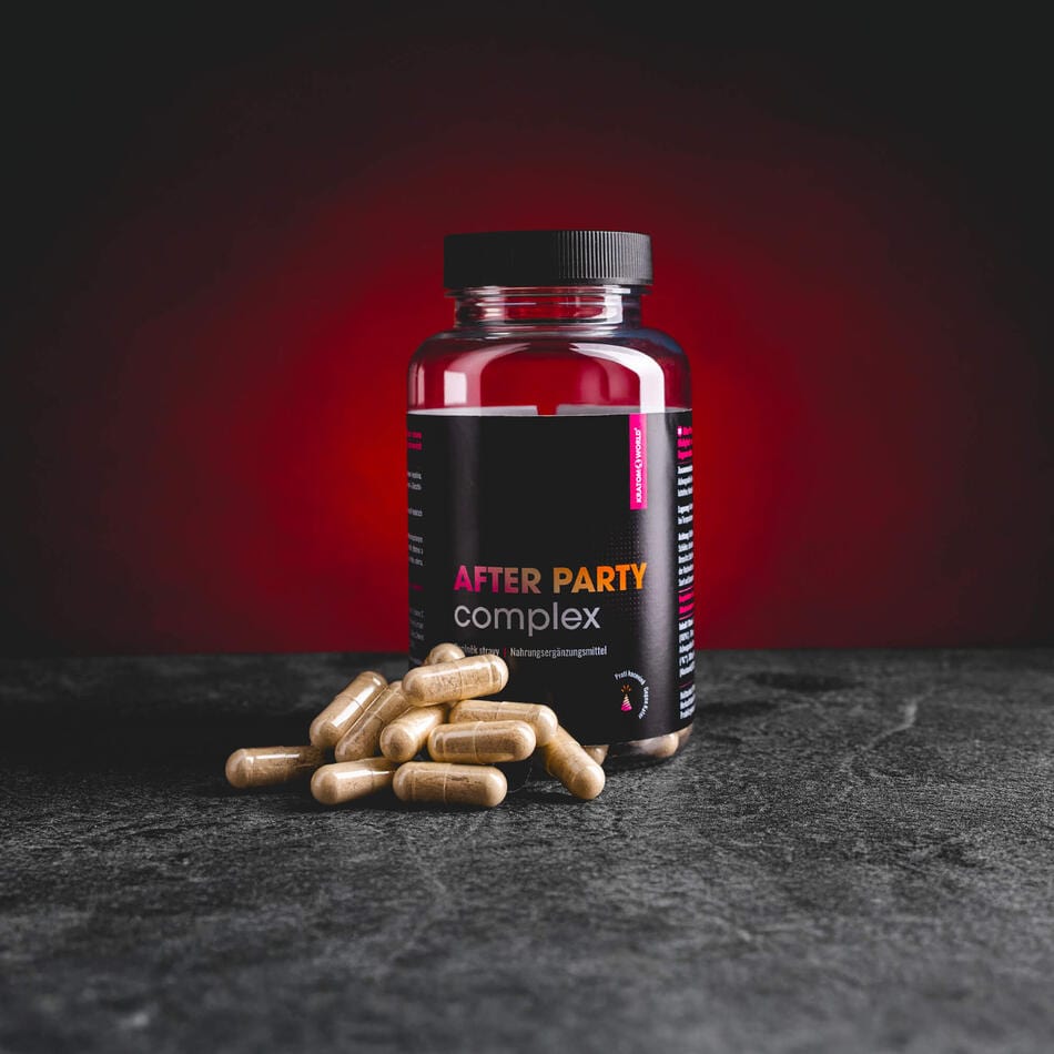 Afterparty Kratom World, представен в продуктов кадър като продукт за подкрепа след парти, свързан с detox, комфорт след алкохол и подкрепа на черния дроб.
