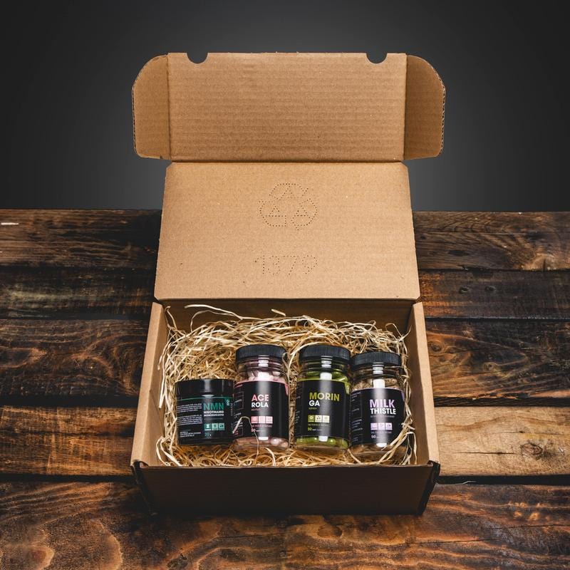Anti-Aging комплект Kratom World с NMN, moringa, acerola и milk thistle, представен в продуктов кадър като комплект с anti-aging профил.
