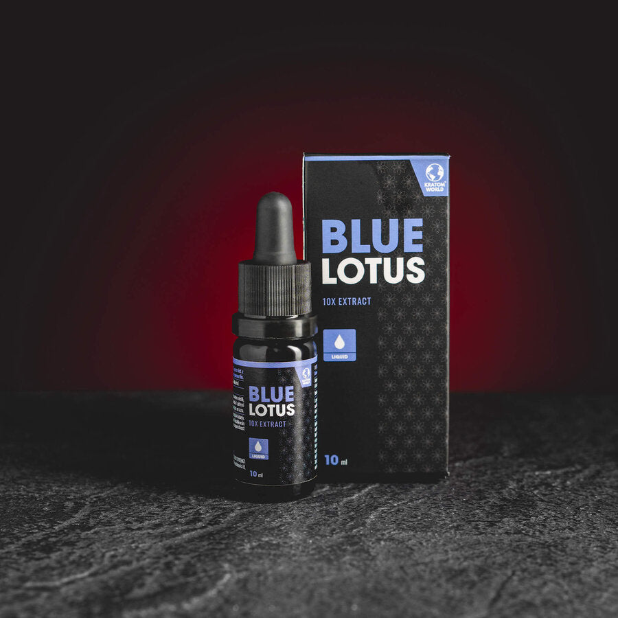 Blue Lotus 10X екстракт Kratom World, представен в продуктов кадър като растителен екстракт от син лотос.