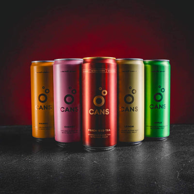 CANS Kratom World, представен в продуктов кадър като плодова напитка лимонада.