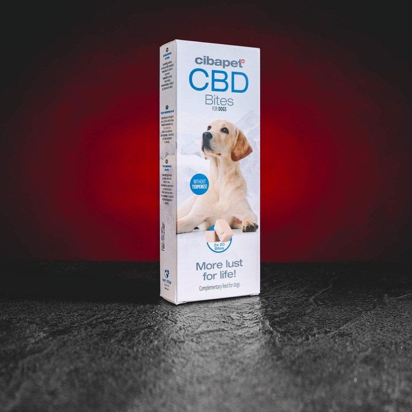 CBD лакомства за кучета Kratom World Cibdol CBD Treats, представени в продуктов кадър като природна хранителна добавка с CBD за домашни любимци.