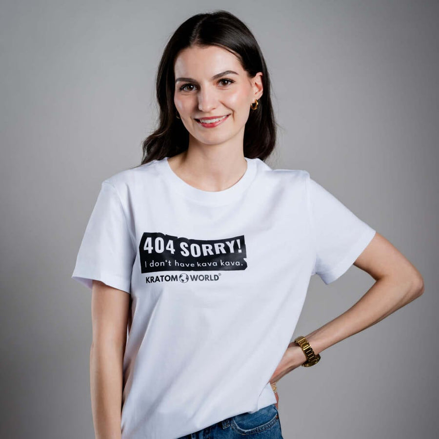 Дамска тениска Kratom World 404 Sorry I Don’t Have Kava Kava, представена в продуктов кадър като streetwear merch за любители на Kava Kava.