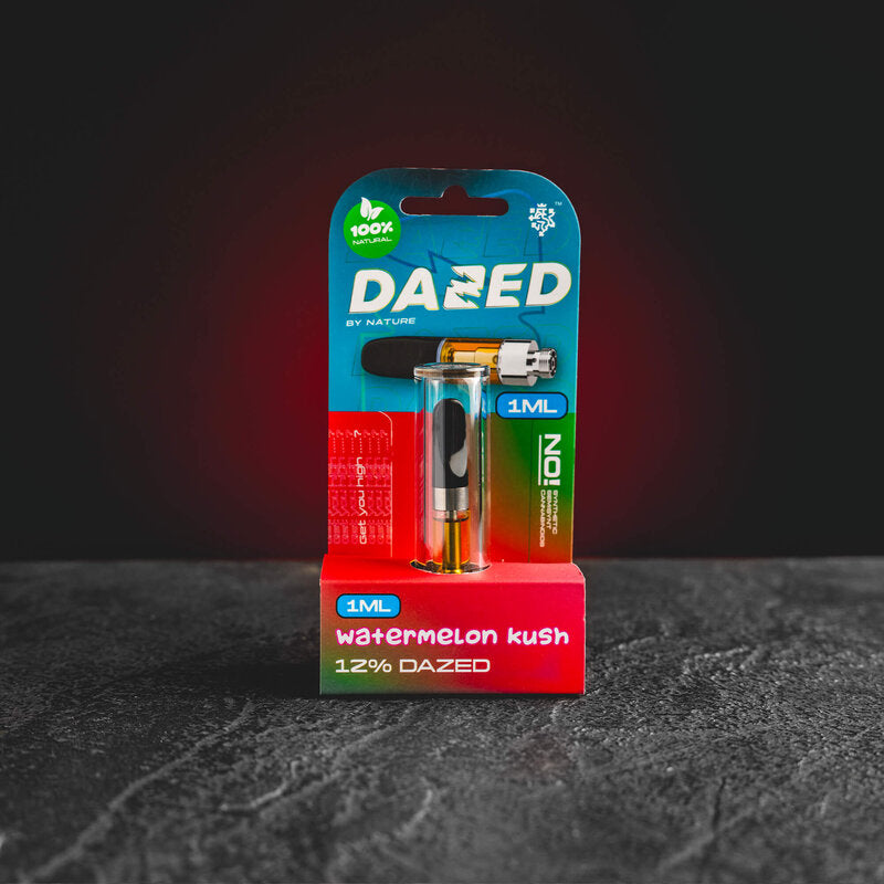 Dazed Watermelon Cartridge 1 ml Kratom World, представен в продуктов кадър като vape refill cartridge продукт с профил на диня.