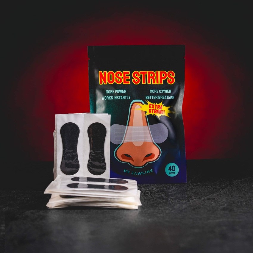 Extra Strong Nose Strips Kratom World, представени в продуктов кадър като лепенки за нос за спорт, сън и дишане.