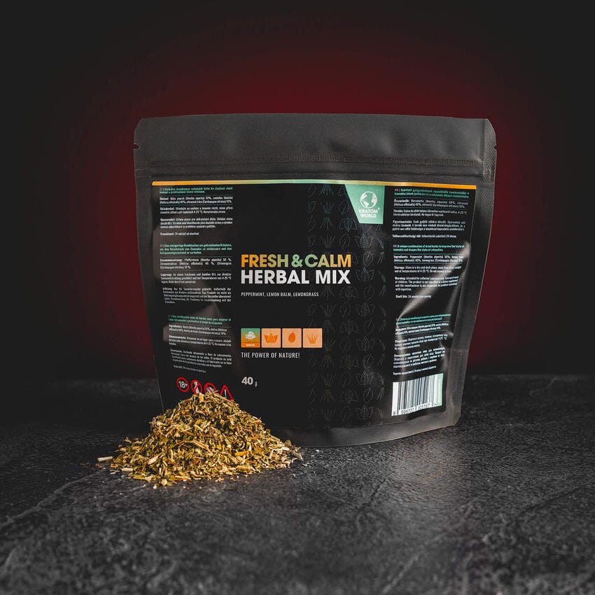 Fresh Calm Herbal Mix Vanilla Kratom World, представен в продуктов кадър като билков smoke blend с chill и sleep профил.