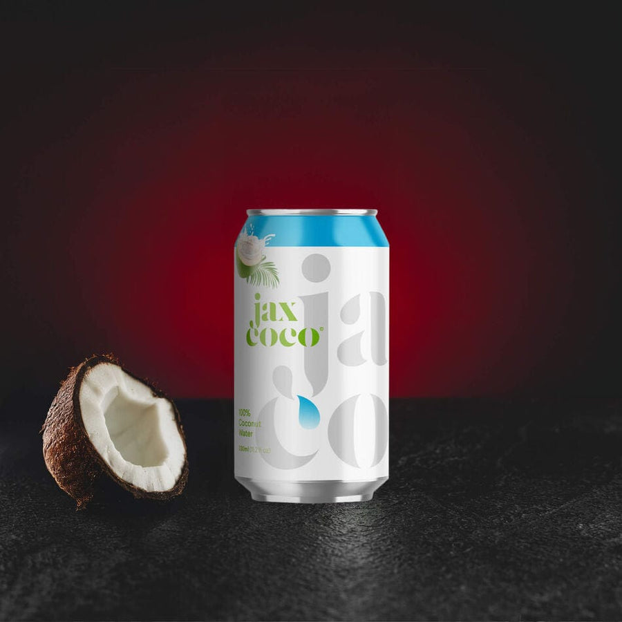 Jax Coco Coconut Water Kratom World, представена в продуктов кадър като кокосова вода за ежедневна хидратация.