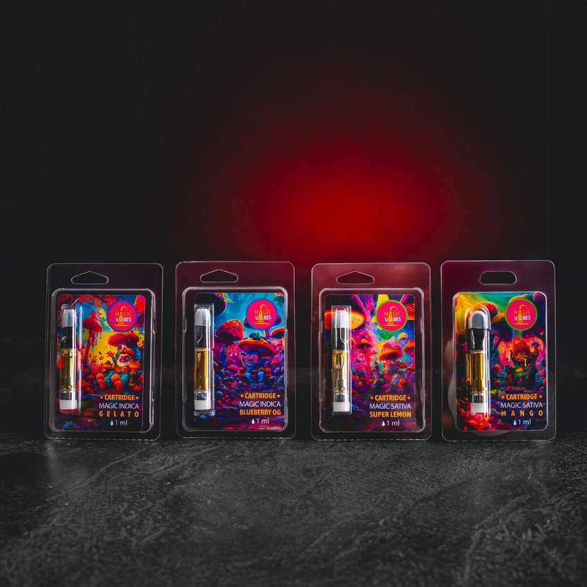 Magic Mix Cartridge Kratom World, представен в продуктов кадър като премиум канабиноиден cartridge с профили Gelato, Super Lemon, Blueberry OG и Mango.