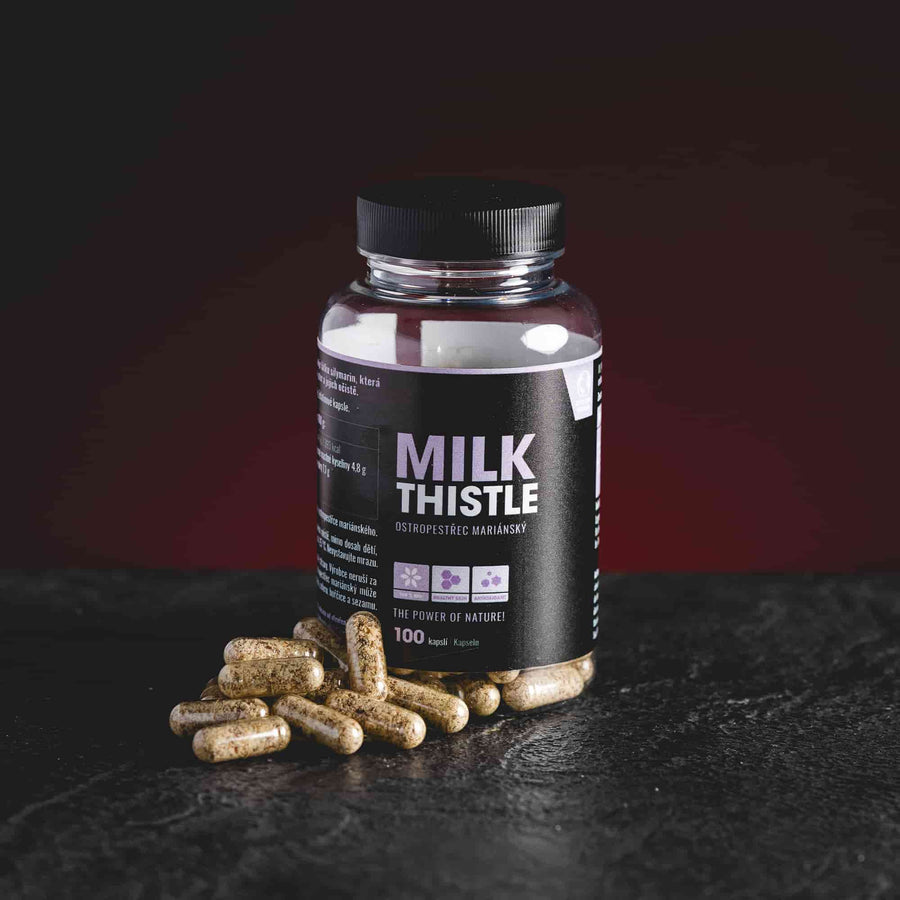 Milk Thistle капсули Kratom World, представени в продуктов кадър като растителен продукт с остър бял трън и detox профил.