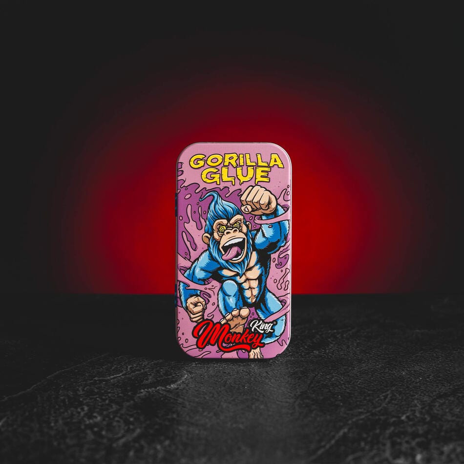 Monkey King метална кутия Kratom World с мотив на горила, представена в продуктов кадър като метален box за съхранение.