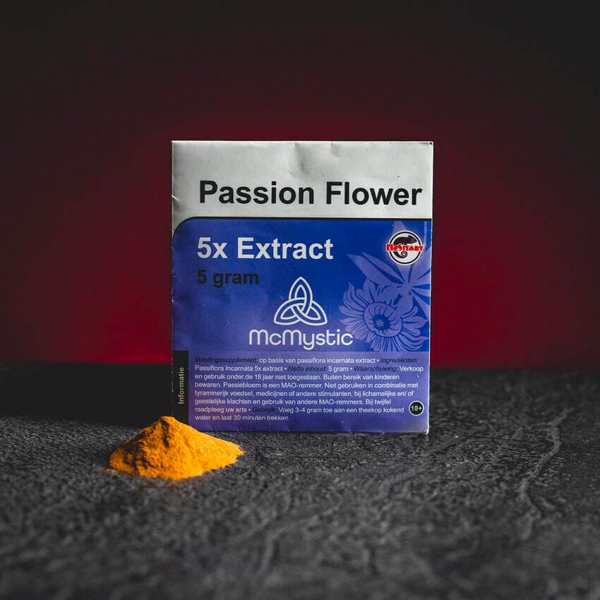 Passion Flower екстракт Kratom World, представен в продуктов кадър като растителен продукт с passion flower профил.