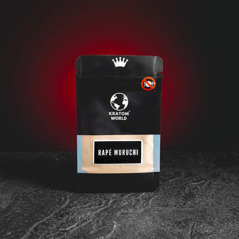 Rapé Muruchi Kratom World, представен в продуктов кадър като свещен ритуален растителен продукт за смъркане.