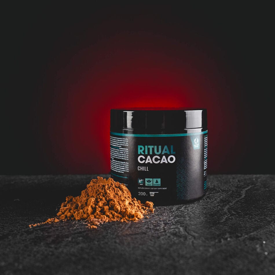 Ritual Cacao Chill Kratom World с босилек и стевия, представен в продуктов кадър като ритуално какао.