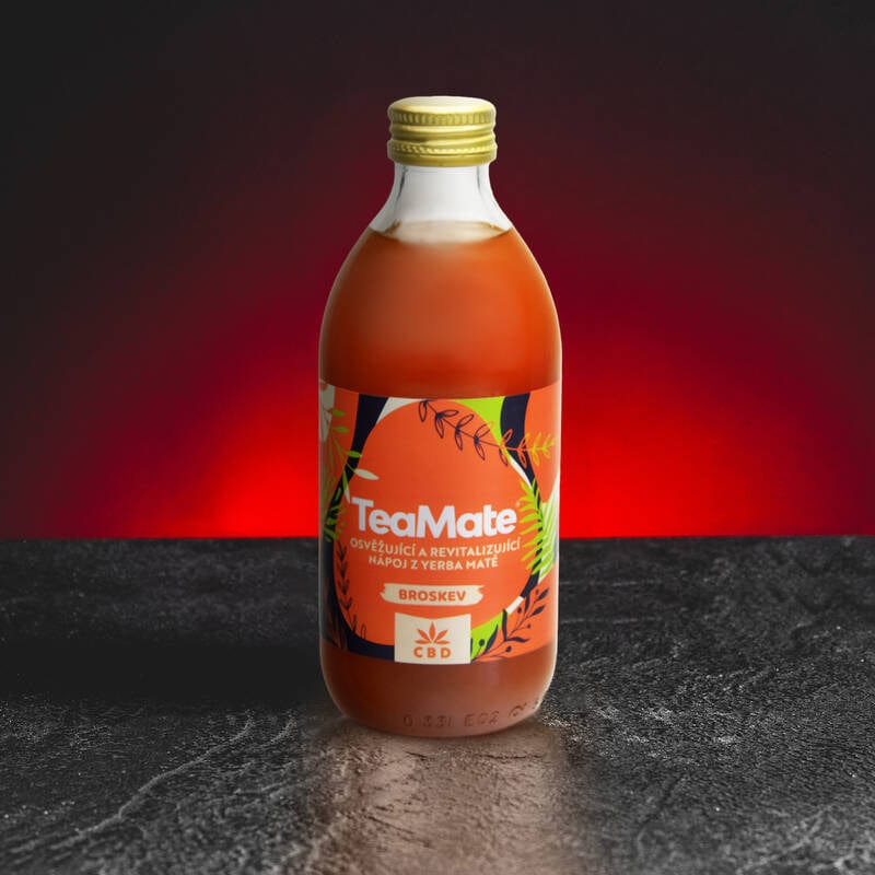 Tea Mate Peach Kratom World, представен в продуктов кадър като yerba mate напитка с прасковен профил.