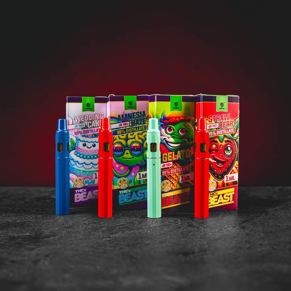 THV Beast Vape Kratom World, представени в общ продуктов кадър като vape продукти с THV канабиноид и CBD профил.
