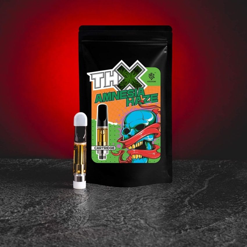 THX Cartridge Amnesia Haze Kratom World с CBC, CBD, CBG, CBN и CBDP, представен в продуктов кадър като канабиноиден cartridge с Amnesia Haze профил.