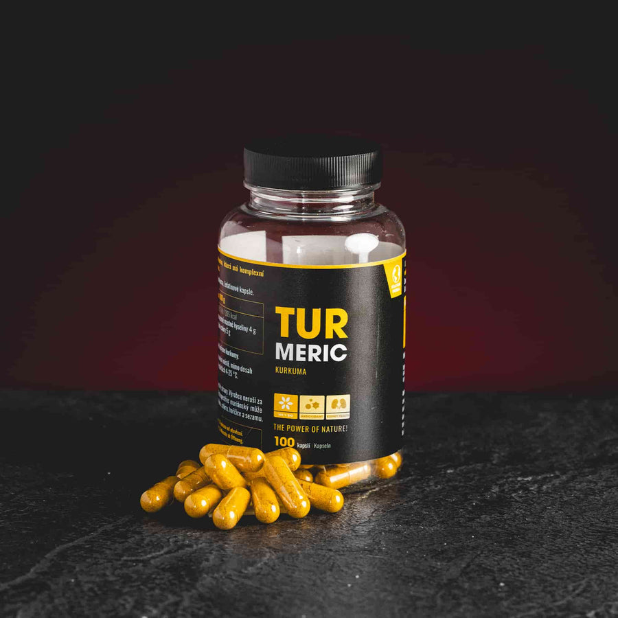 Turmeric капсули Kratom World, представени в продуктов кадър като растителен продукт с turmeric профил.