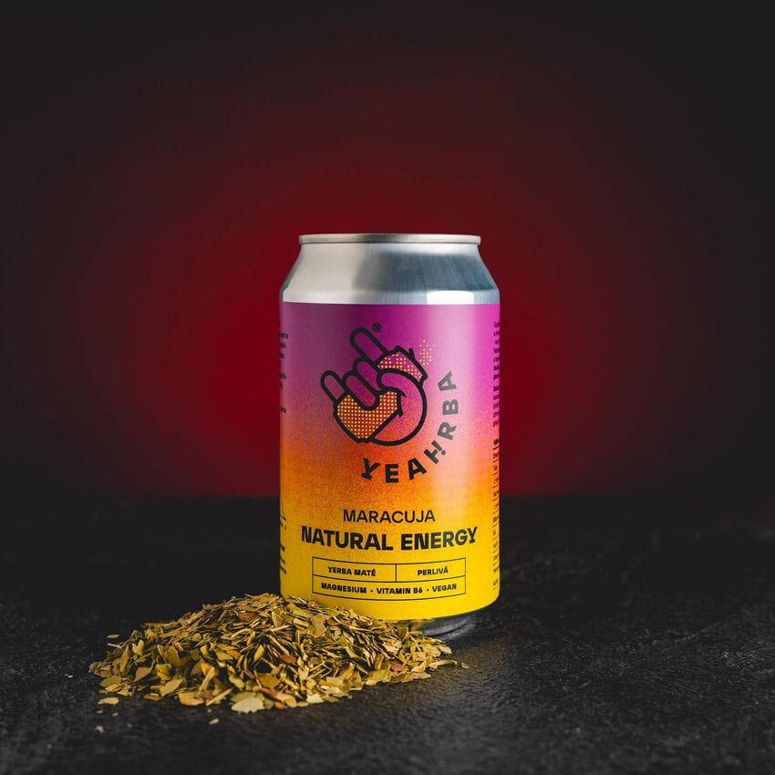 YeahRba Yerba Mate Maracuja Kratom World, представен в продуктов кадър като yerba mate напитка с профил на маракуя.
