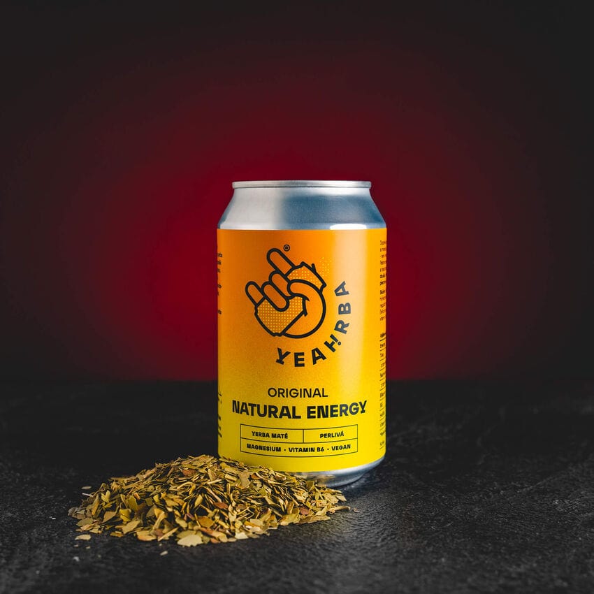 YeahRba Yerba Mate Original Kratom World, представен в продуктов кадър като оригинална yerba mate напитка.