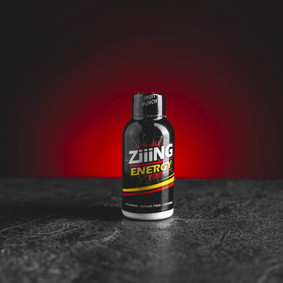 Ziiing Zing Energy Drink Kratom World, представен в продуктов кадър като енергийна напитка.