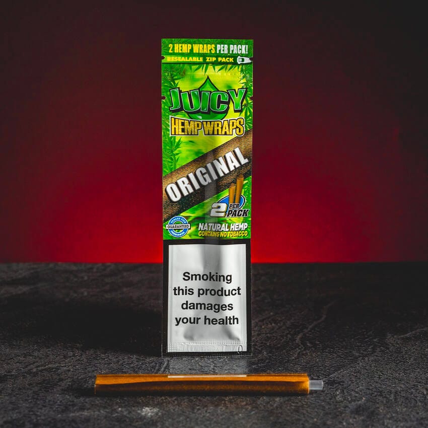 Original hemp wrap в класическо provedení, представен в продуктов кадър като конопен аксесоар за CBD, HHC и билкови продукти.